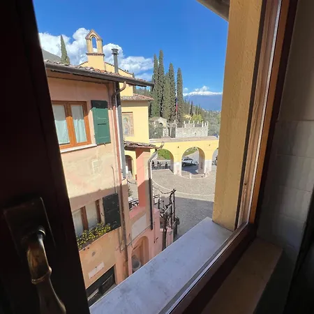 Appartamento Al Vittoriale Da Maja
