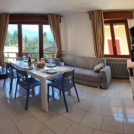 Al Vittoriale Da Maja *